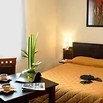 巴黎波特德查荣同爱达格公寓式酒店 公寓式酒店 2*
