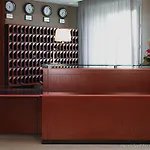 巴黎波特德查荣同爱达格公寓式酒店 公寓式酒店