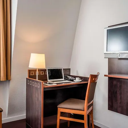 Adagio Access Paris Porte De Appart hôtel 2*