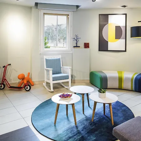 Hotel apartamentowy Adagio Access Paris Porte De