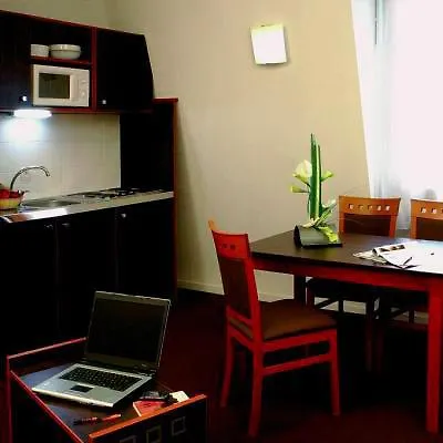 Adagio Access Paris Porte De Apartahotel 2*