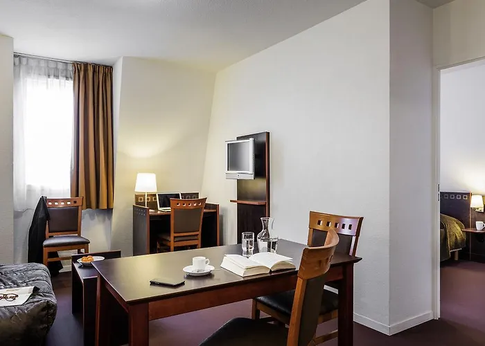 Lägenhetshotell Adagio Access Paris Porte De 2*