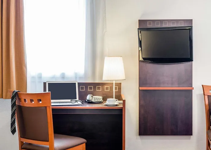 Adagio Access Paris Porte De Aparthotel 2*