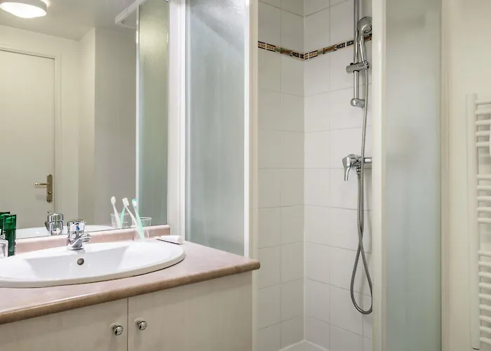Hotel apartamentowy Adagio Access Paris Porte De Charenton-le-Pont