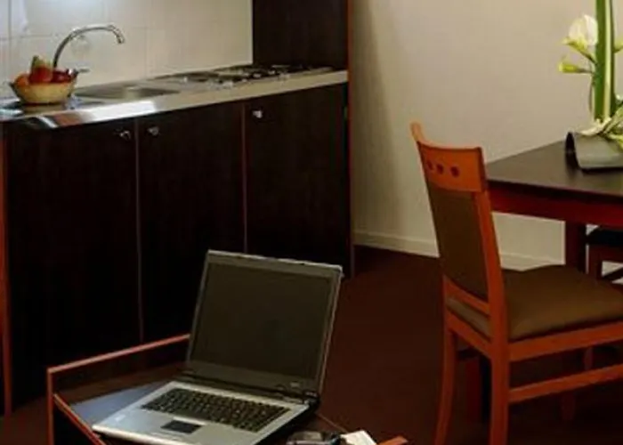 Hotel apartamentowy Adagio Access Paris Porte De 2*