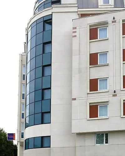 Hotel apartamentowy Adagio Access Paris Porte De Charenton-le-Pont